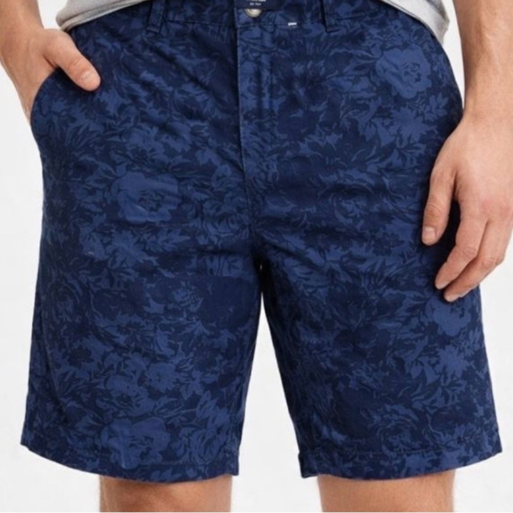American Eagle Men’s Size 31 Blue Floral Chino Shorts Cotton Beach Preppy Flat